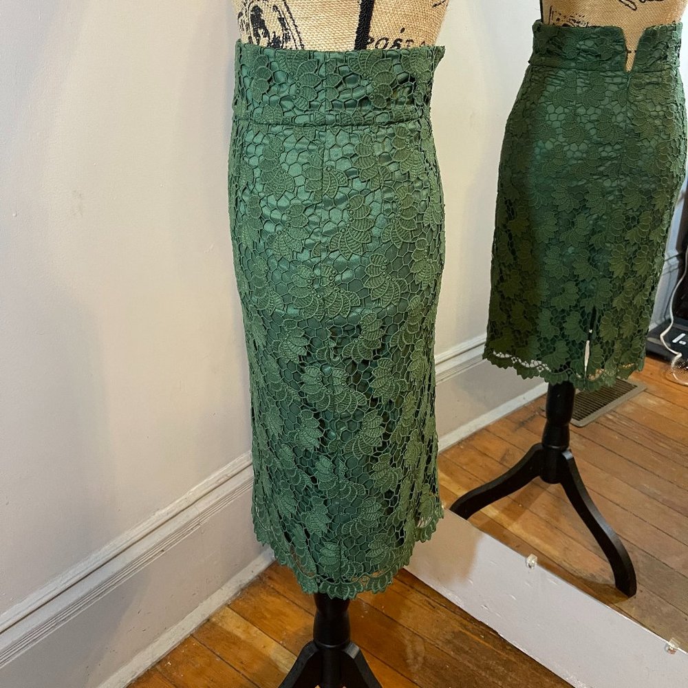 Antonio Melani Women’s Green Crochet Lace Pencil Skirt, Lined - Picture 2 of 4